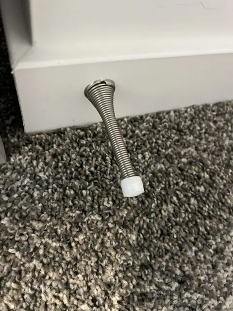 Resin4U: flake coating carried up the stem wall