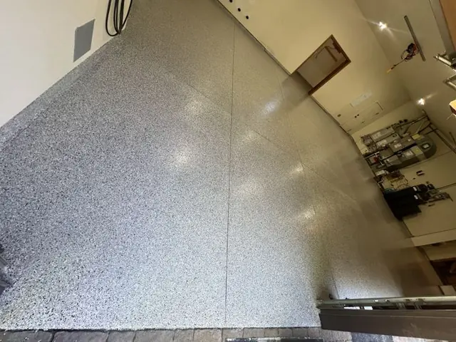 Resin4U job: garage flake overhead