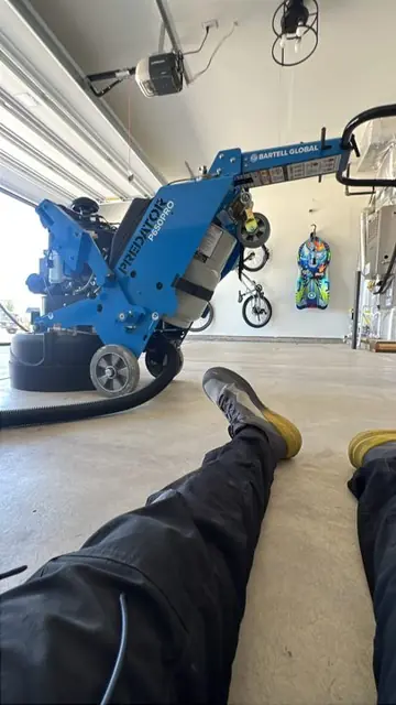 Resin4U: diamond grinding a garage slab