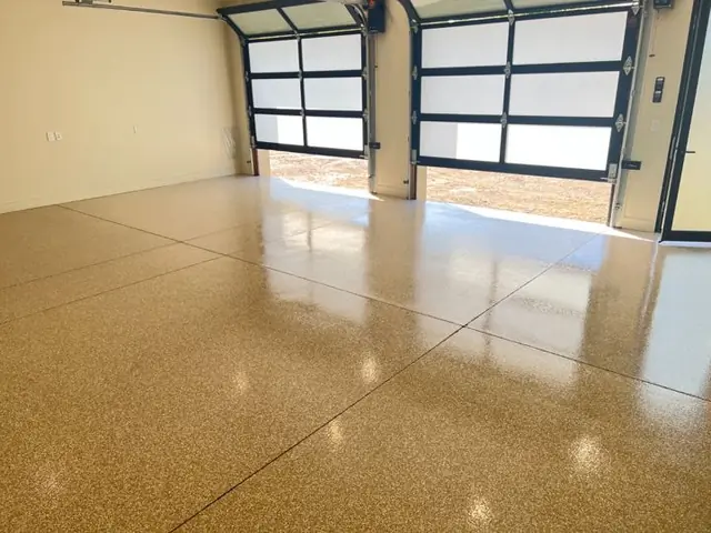 Resin4U job: tan flake garage